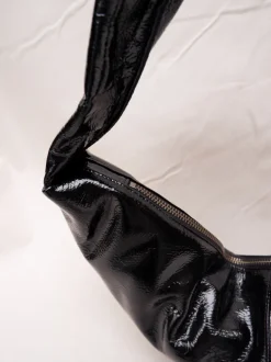 Banana bag XS crushed patent black
