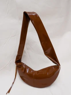 Banana bag XS glossy brown