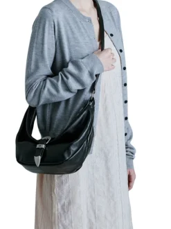 Belted hobo medium black glossy plain