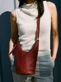 Bucket bag