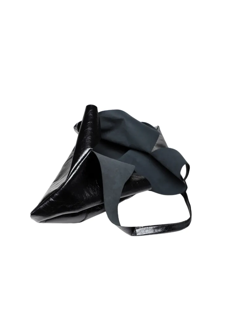 LA EP black patent crush leather