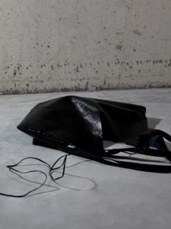 LA EP black patent crush leather
