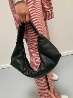 Slouchy Shoulder Bag black