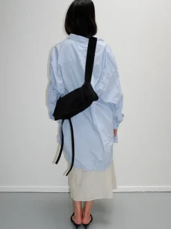 Triangle Messenger Bag black
